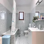 House In Iki I With Pool And Gym Hébergement de vacances *