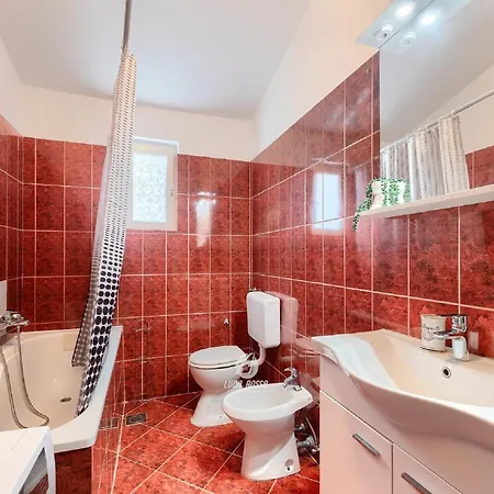 Holiday home Comfortable House With Private Swimming Pool